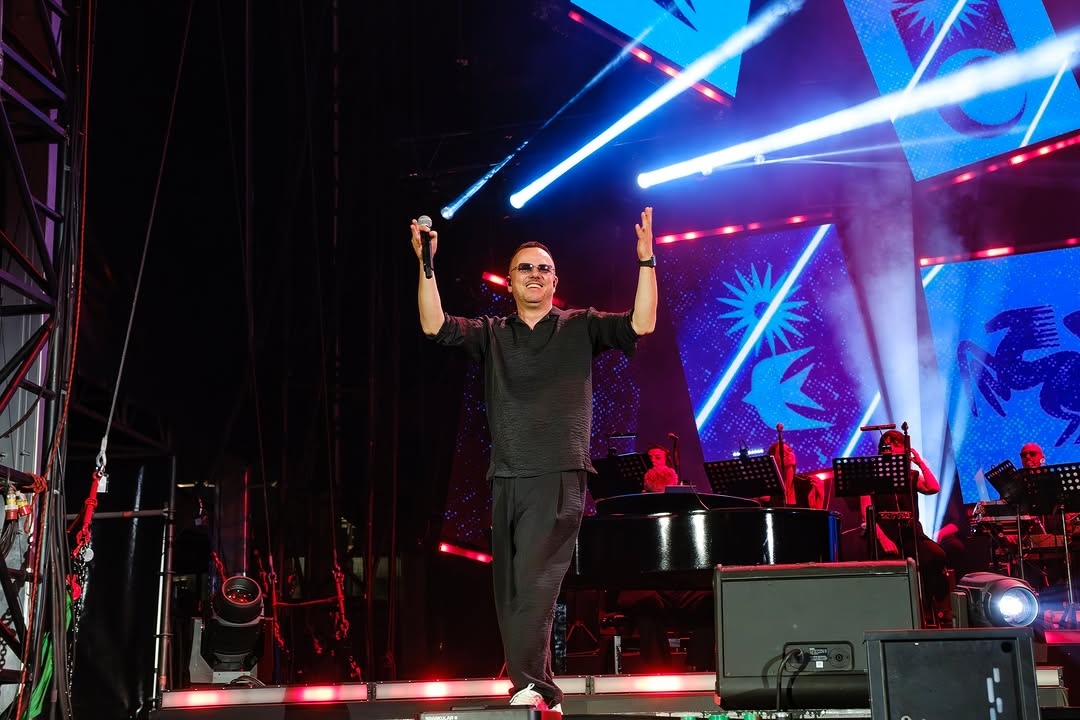 Gigi D’Alessio Live in Bari
